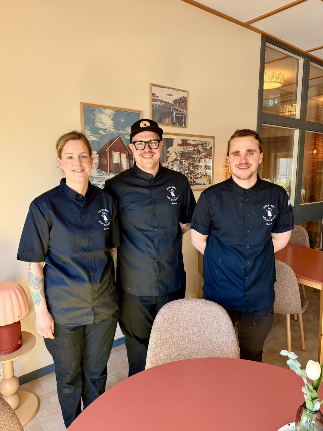 Johanna Rytterstig, Anders Wall och Samuel Svanström på Fregatten i Kungshamn