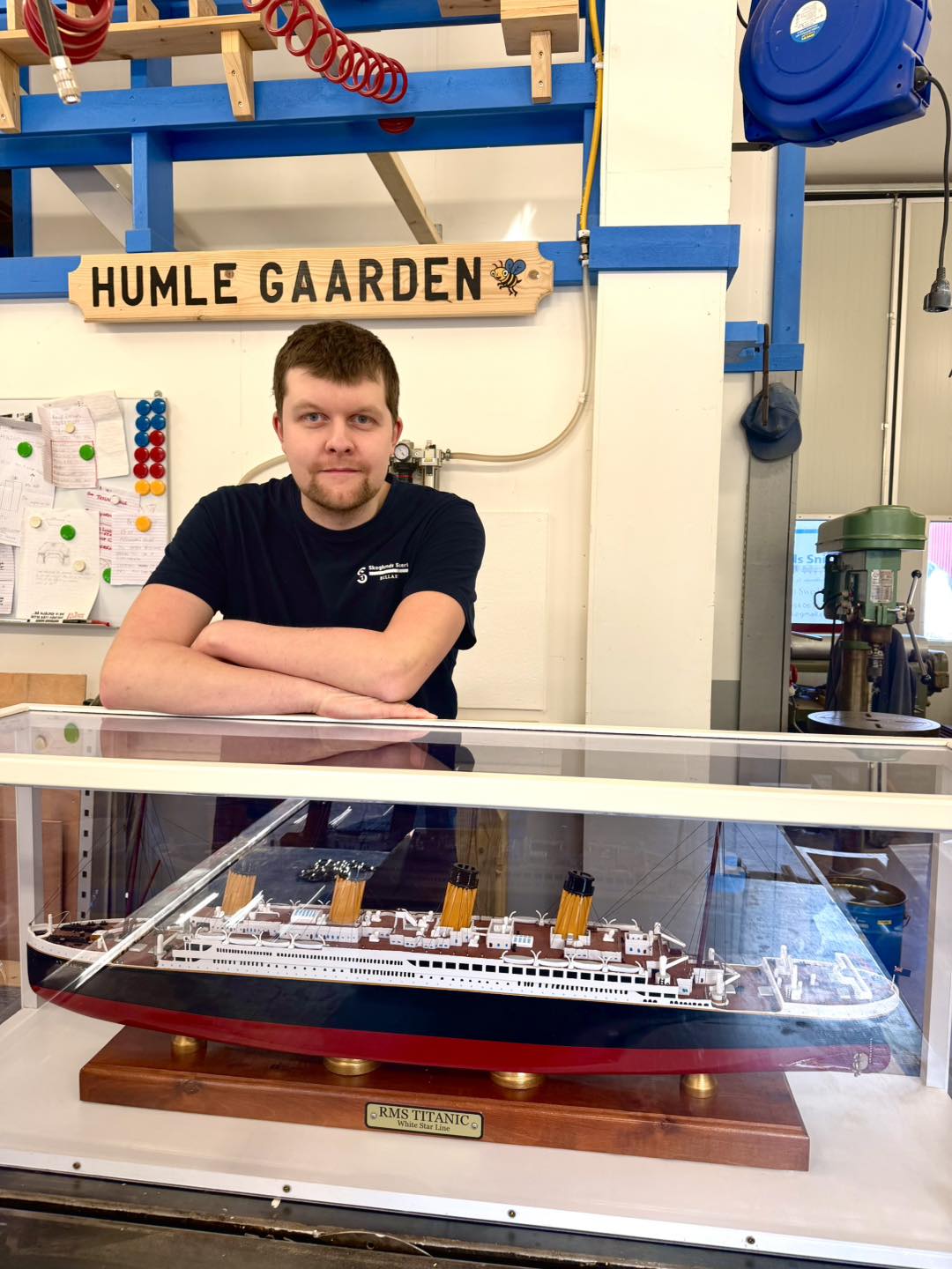Simon Skoglund på Skoglunds snickeri
